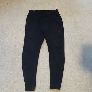 Black Nike Tech Sweatpants